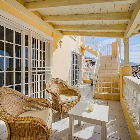 El Yuka , Heated Pool קיאו סלבאחה