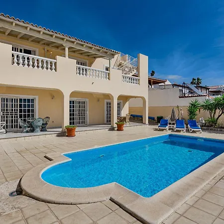 El Yuka , Heated Pool كالاو سالفاجي