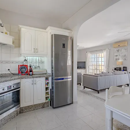 فيلة El Yuka , Heated Pool كالاو سالفاجي