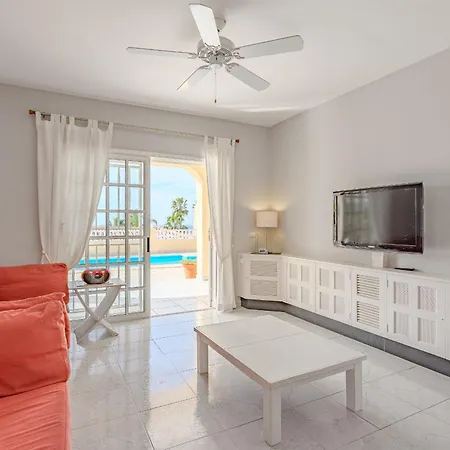 El Yuka , Heated Pool فيلة *