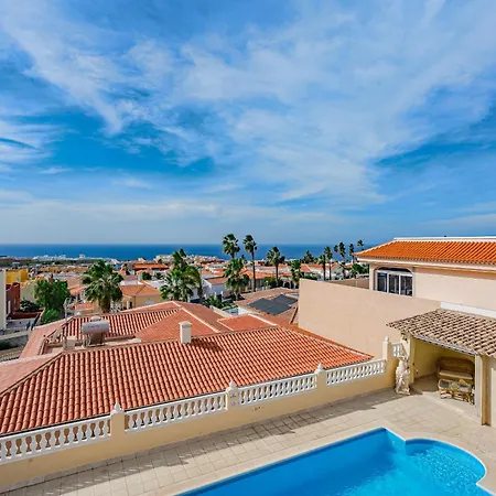 El Yuka , Heated Pool فيلة *