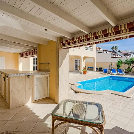 El Yuka , Heated Pool